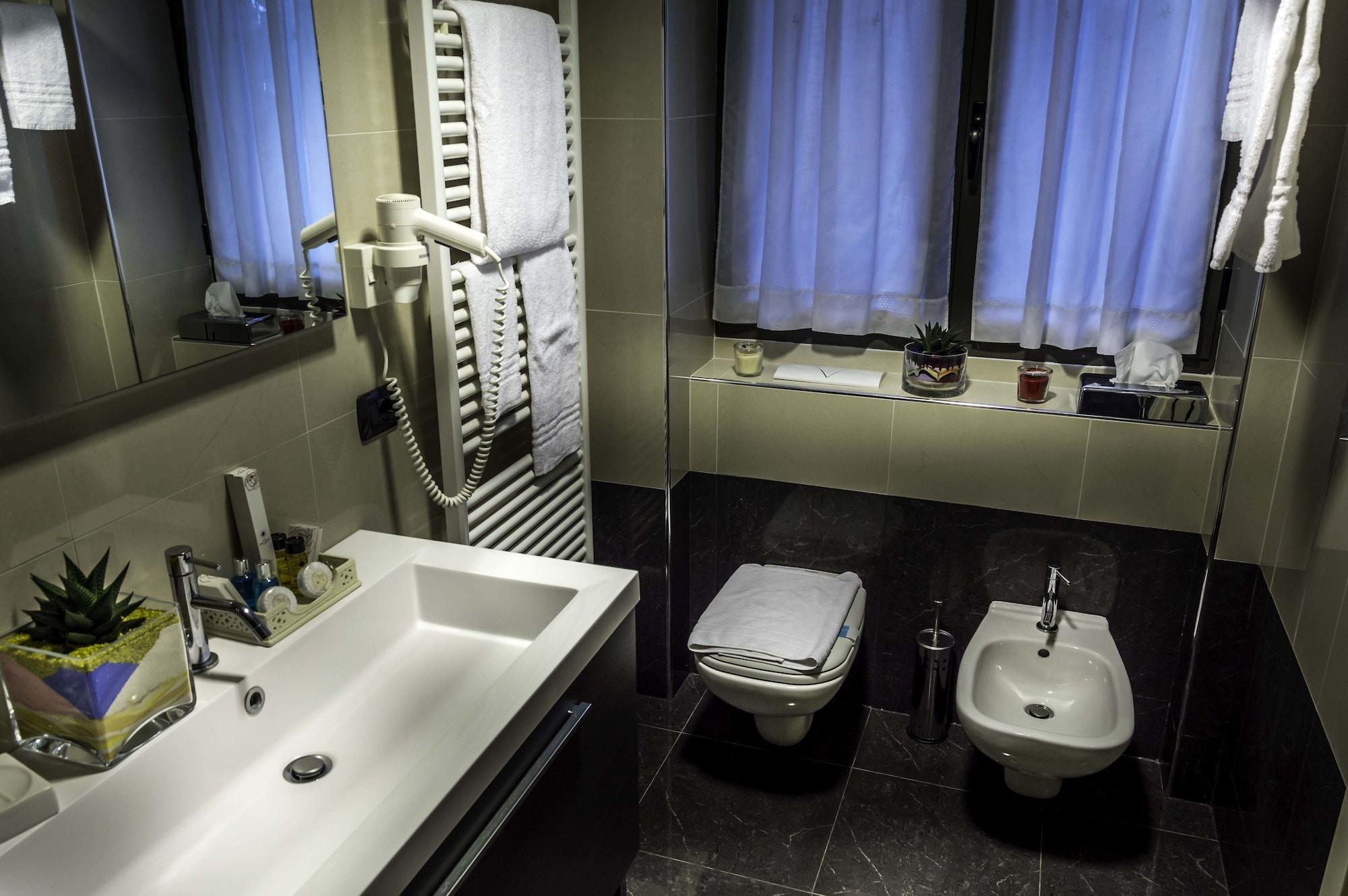 Hotel La Bussola 노바라 외부 사진