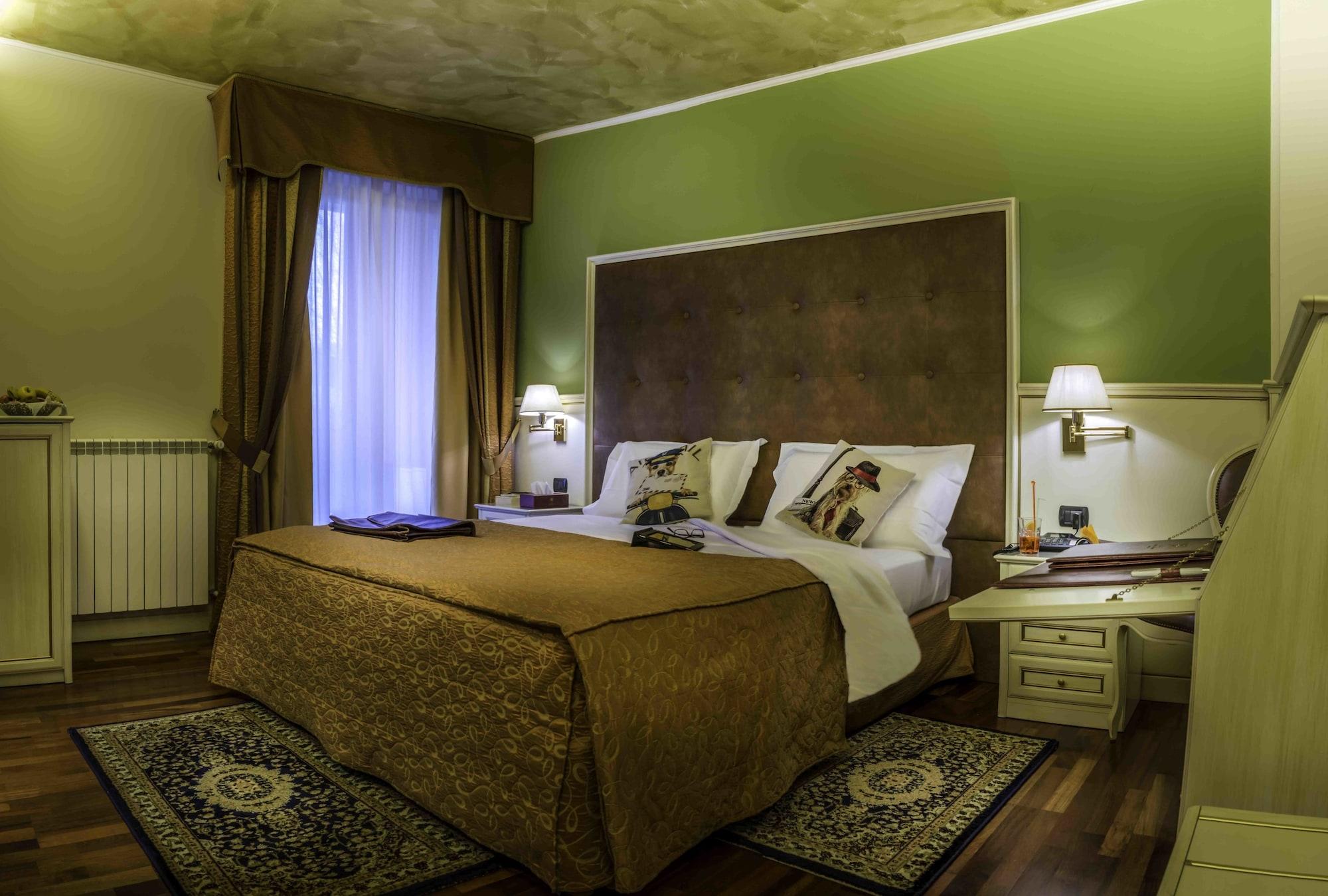 Hotel La Bussola 노바라 외부 사진