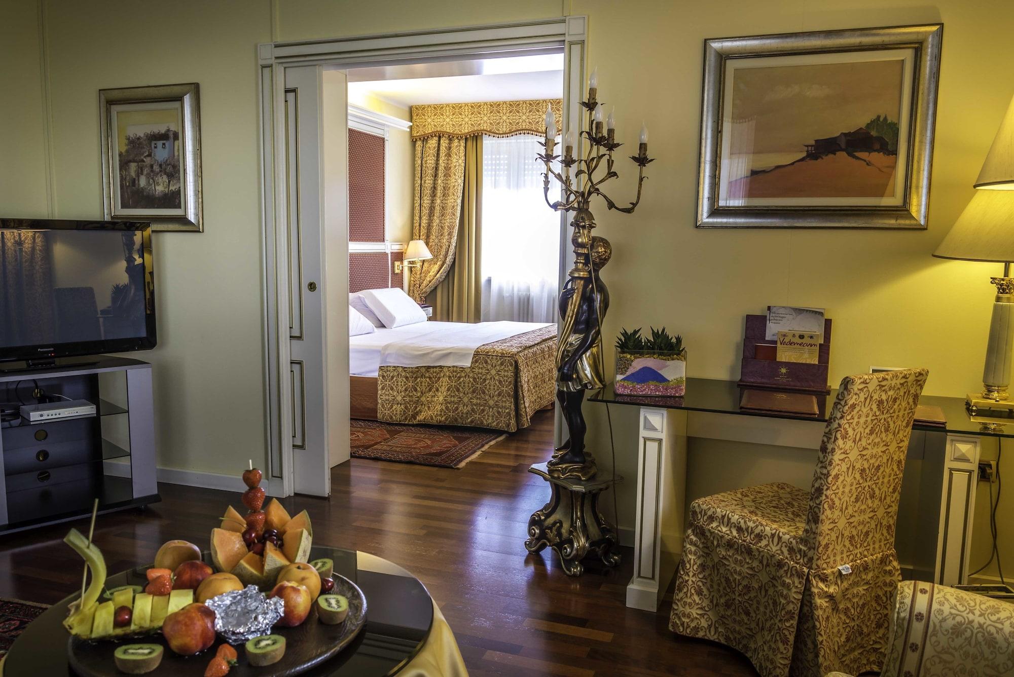Hotel La Bussola 노바라 외부 사진