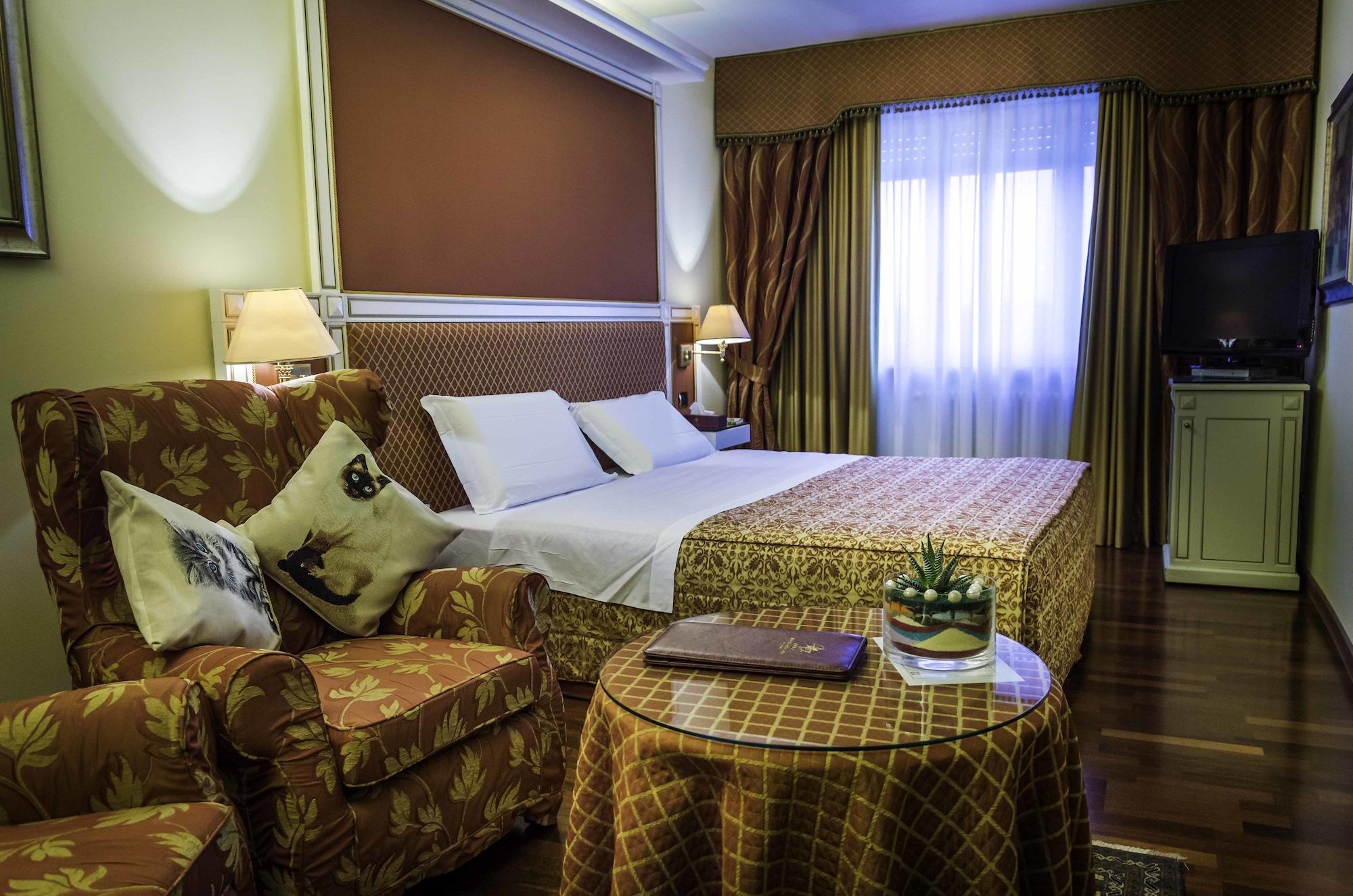 Hotel La Bussola 노바라 외부 사진