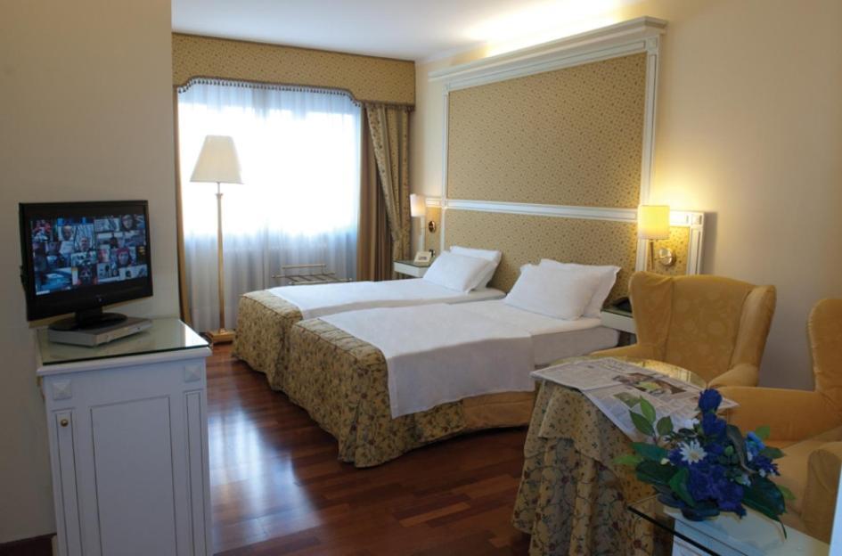 Hotel La Bussola 노바라 외부 사진