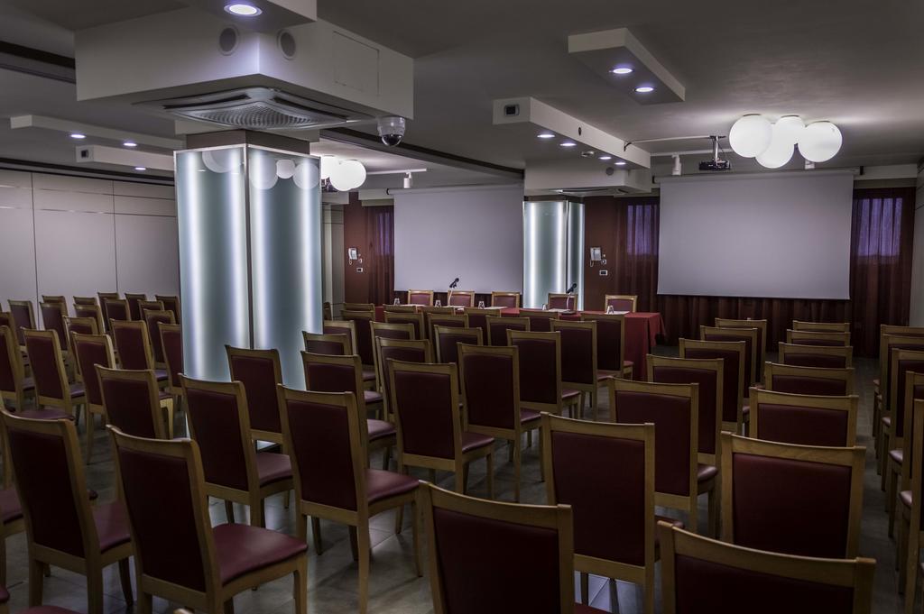 Hotel La Bussola 노바라 외부 사진